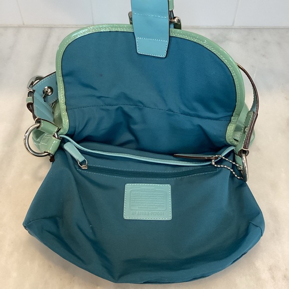 Coach Vintage Soho Hobo Buckle Patent Leather Shoulder Flap Bag - HTF - Picture 13 of 16